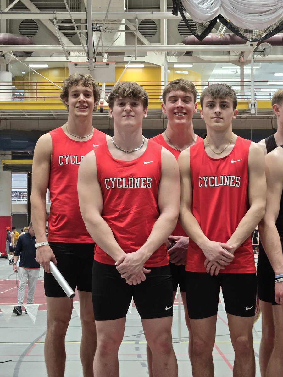 sambrummer's tweet photo. New meet record in 4x1 breaking the record from HCHS last year.. that squad was special.. this one can be as well https://t.co/v8engj36QQ