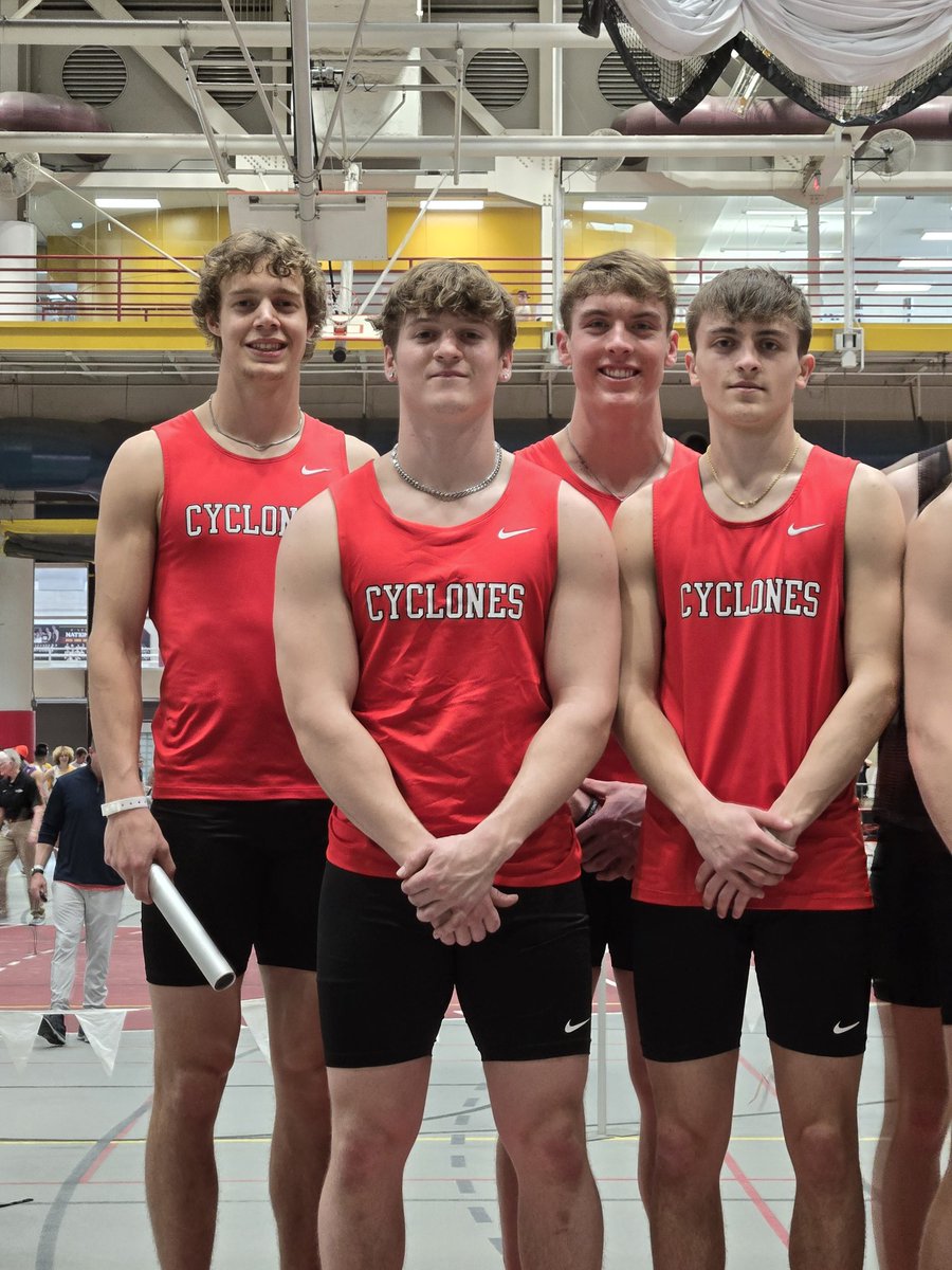 sambrummer's tweet photo. New meet record in 4x1 breaking the record from HCHS last year.. that squad was special.. this one can be as well https://t.co/v8engj36QQ