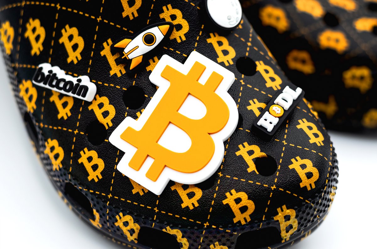 Announcing our exclusive exclusive new product... BITCOIN CROCS JIBBITZ 5 PACK This is an extremely limited drop and it will sell out. Might hold some back for the conference, but might not. Your Crocs demand this! $21 shipping today from Nashville store.bitcoinmagazine.com/products/bitco…