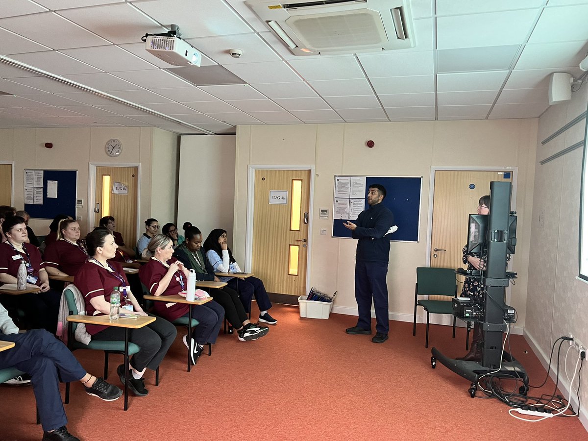SandraSpeller1's tweet photo. Fantastic to see so many of our great @uhltherapy #TSWs at their extravaganza this afternoon - &amp; great to see @HayleyHodgsonOT &amp; Sarju sharing their #deconditioning training &amp; data with staff: lots to reflect on for all 😊 https://t.co/HTM7Zgq2aJ