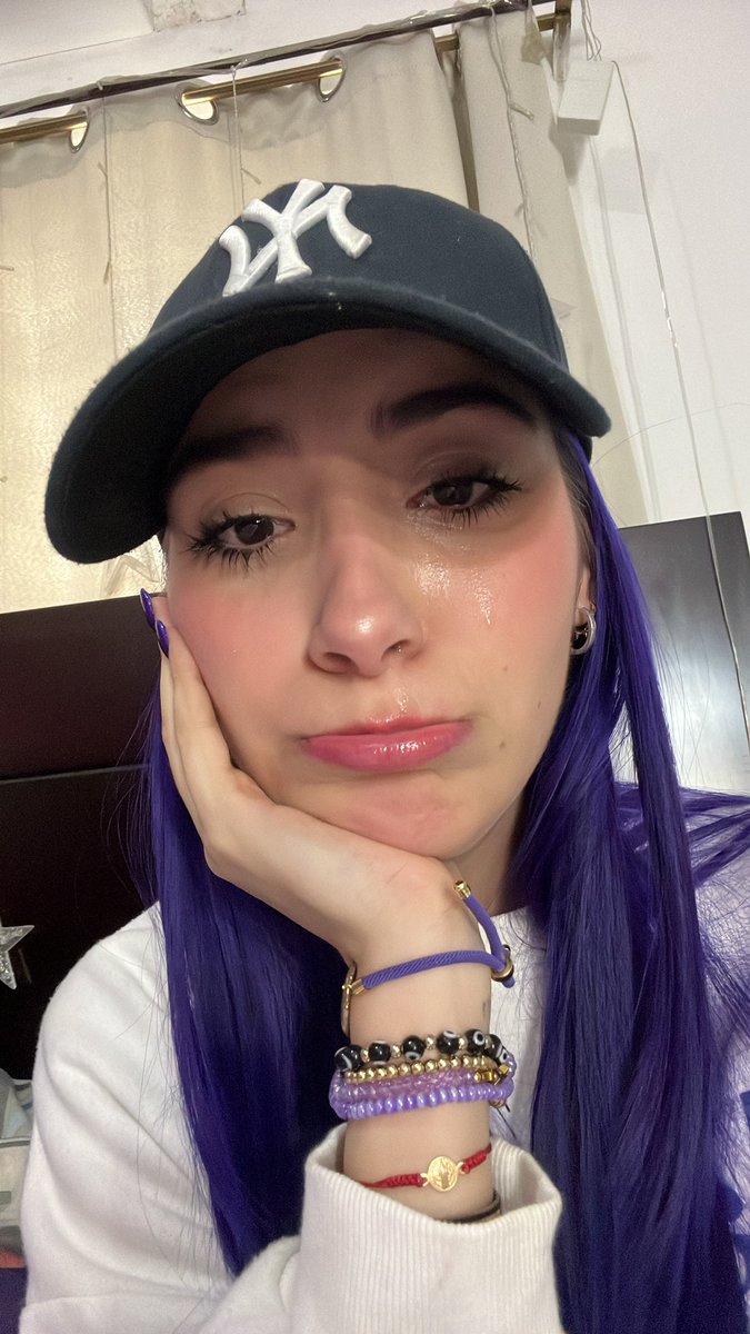 Ayer les conté la sorpresa de Barbie, pero esto NO PARA AQUÍ‼️ falta la otra sorpresa que les tengo que es LA SORPRESA, es sobre lo que fui a hacer en CDMX y hoy ya pude ver el resultado y no pude evitar llorar😭😭😭 y justo pasó en el año en donde cumplo 10 años de hacervideos.