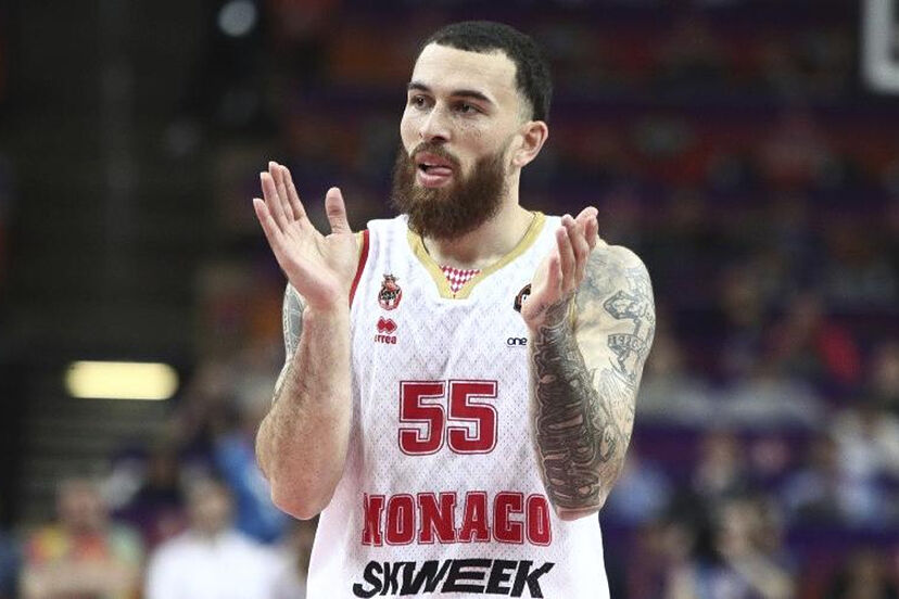BBallers4ever's tweet photo. 🚨HISTÓRICO🚨

🏆Mike James se convierte en el máximo anotador de la historia de la Euroliga.

➡️El jugador del Mónaco supera a Spanoulis como máximo anotador de la historia de la Euroliga con 4.456 puntos. https://t.co/ONvABeJvsu