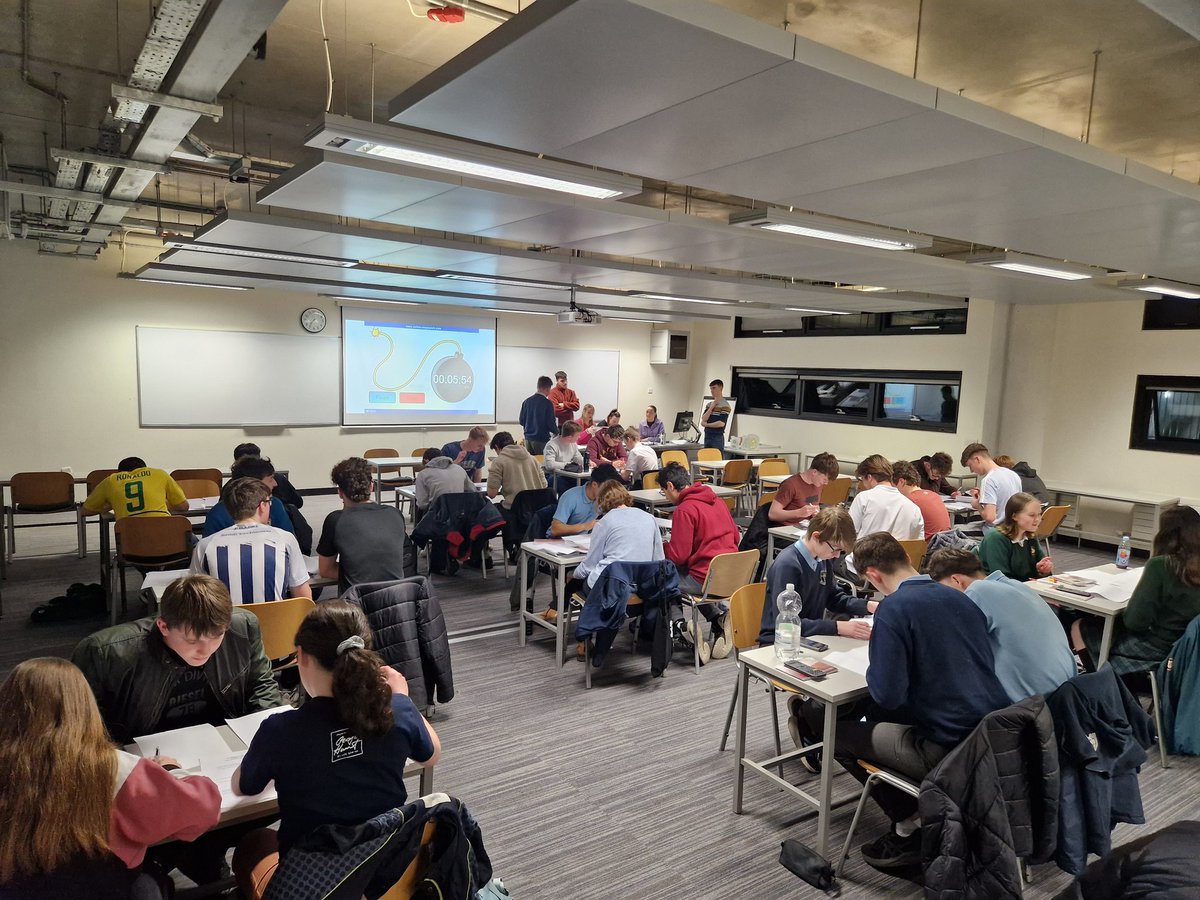 ClaregalwayColl's tweet photo. Good luck to our senior quiz team taking part in the IAMTA Applied Maths Quiz in NUIG tonight. #IAMTA #NUIG https://t.co/mFWaFBVHbR