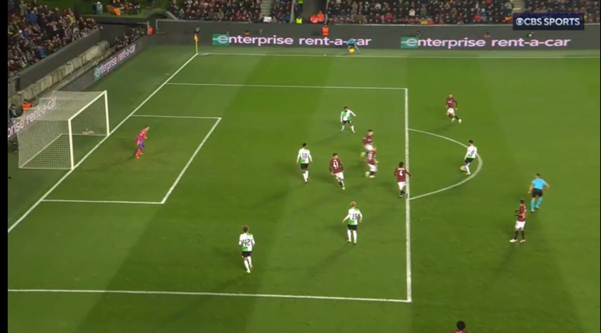 FplLeggy's tweet photo. @AskPaddyPower Justice payout for an absolute shambolic VAR decision? https://t.co/N02khdLL8U