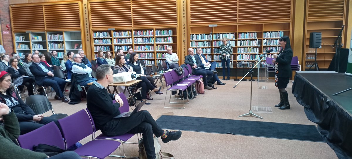 mmppoconnor's tweet photo. Our 'Shaping Education: Pedagogy, Technology &amp; the Student Experience' event today @ULLibrary.
Great to connect with peers from far &amp; wide.

@Brightspace @VevoxApp @peerScholar @AnthologyAPAC @LI_learning
@ULPresident @UL_GPS @suebecks https://t.co/pSkbYE1RTz