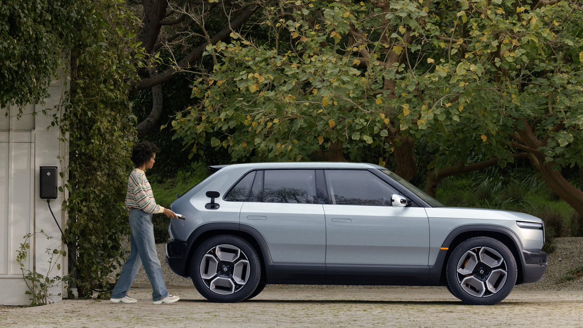Rivian's tweet image. R3 is our take on what a crossover can be — built on the same midsize platform as R2, but smaller and at a lower price point.

#RivianR3