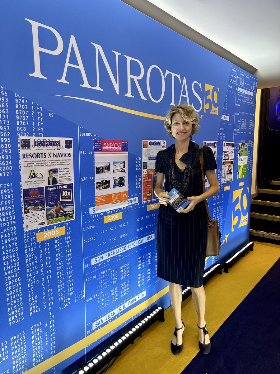 CarolinePutnoki's tweet photo. Uma edição histórica (50 anos) do Fórum Panrotas @portalpanrotas, o maior encontro de conteúdo do turismo, onde eu tive a oportunidade de participar e rever seu fundador Guilherme Alcorta além de conversar com o maior publicitário do Brasil @nizanguanaes 
Obrigada a toda equipe. https://t.co/dgDirgoZfv