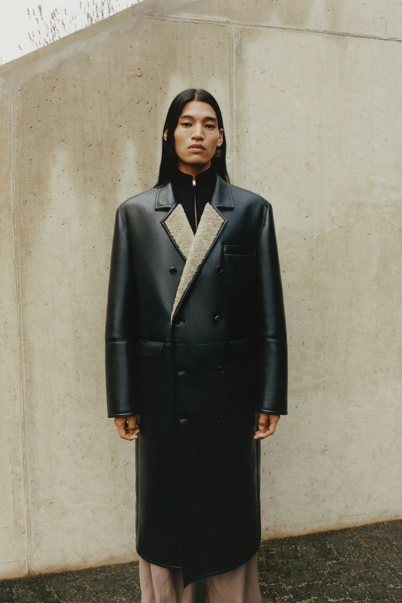 hoodcouturemag's tweet photo. Nanushka Fall 2024. https://t.co/LG2gJskOMI