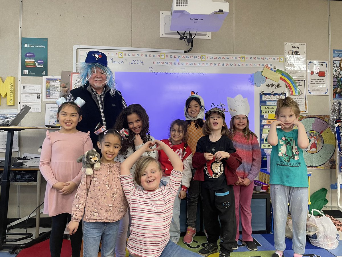 MarkMcEnery's tweet photo. Happy Spirit Week! Yesterday was Sports Jersey Day and today was Crazy Hair/Hat Day. Way to show your school spirit Wolf Pack friends. @JohnApostleOCSB https://t.co/FAVe2Q6sSw