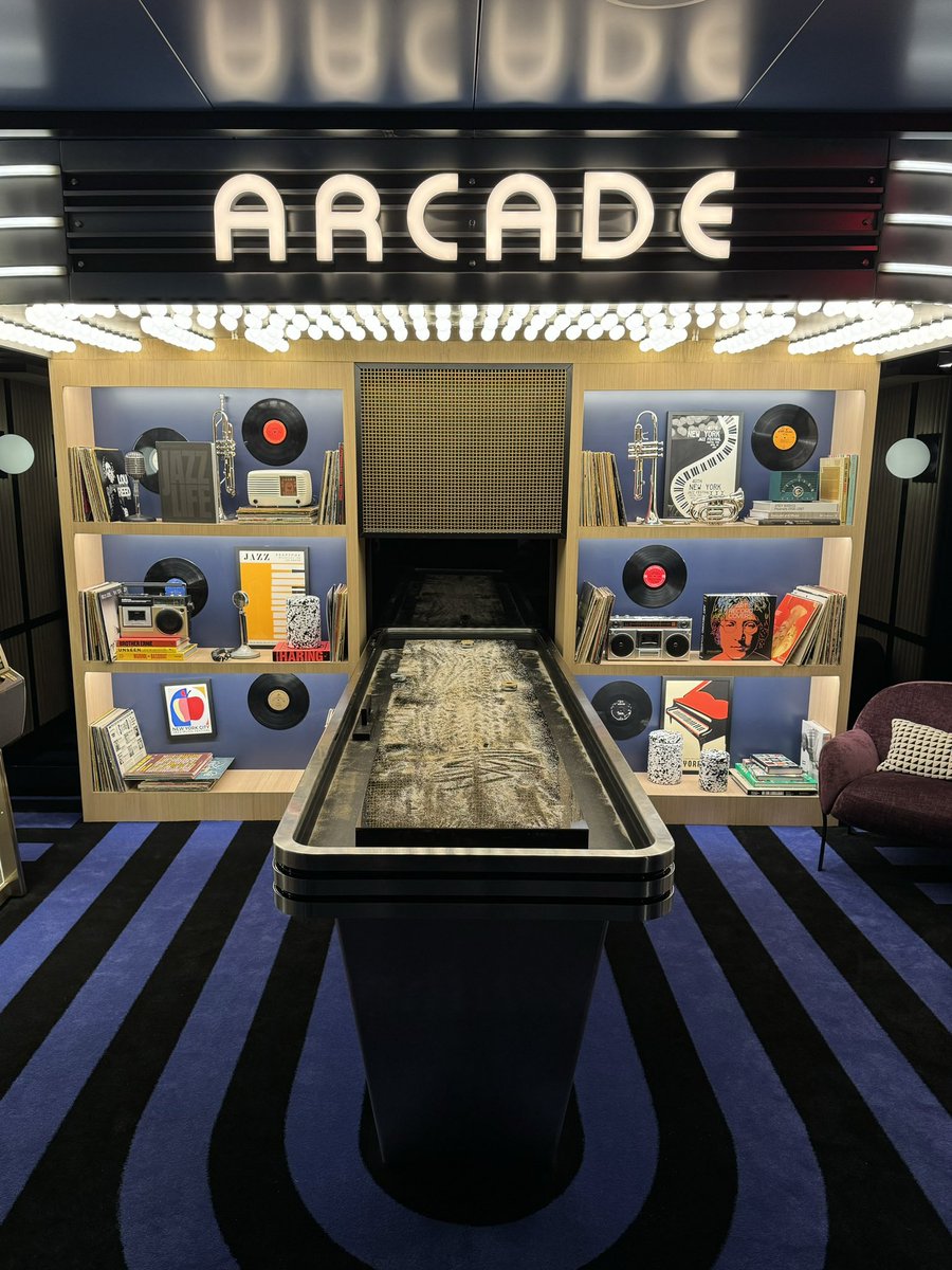 I wanna fly <a href="/JetBlue/">JetBlue</a> BOS>LGA>BOS all the time now that there’s a <a href="/Chase/">Chase</a> Sapphire Lounge on either side. 😍