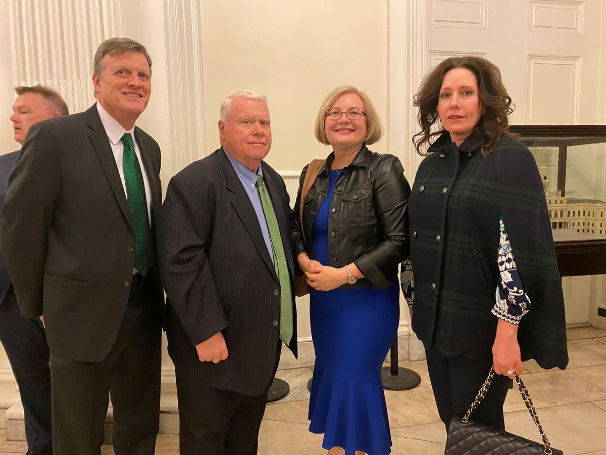 Grateful to attend the St. Patrick's Day Celebration hosted by the NY city council. It was a lively gathering with over 300 guests filled with music and dance. Proud to be among the eight members of the Irish Caucus - congrats to all! Sláinte! ☘️