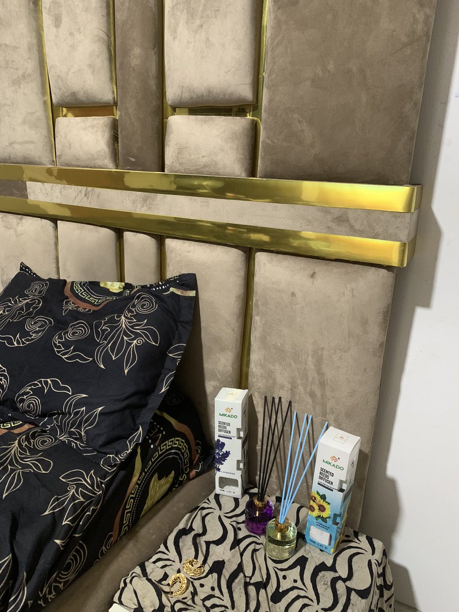 Faithysia_blunt's tweet photo. Awwww I received this beautifully scented diffusers gifts from @Mikadobangs the smell in my bedroom right now is so calming and relaxing, please y’all patronize @Mikado_Diffuser their diffuser is the actual scent you need in your living space. https://t.co/feQhbYdgqD
