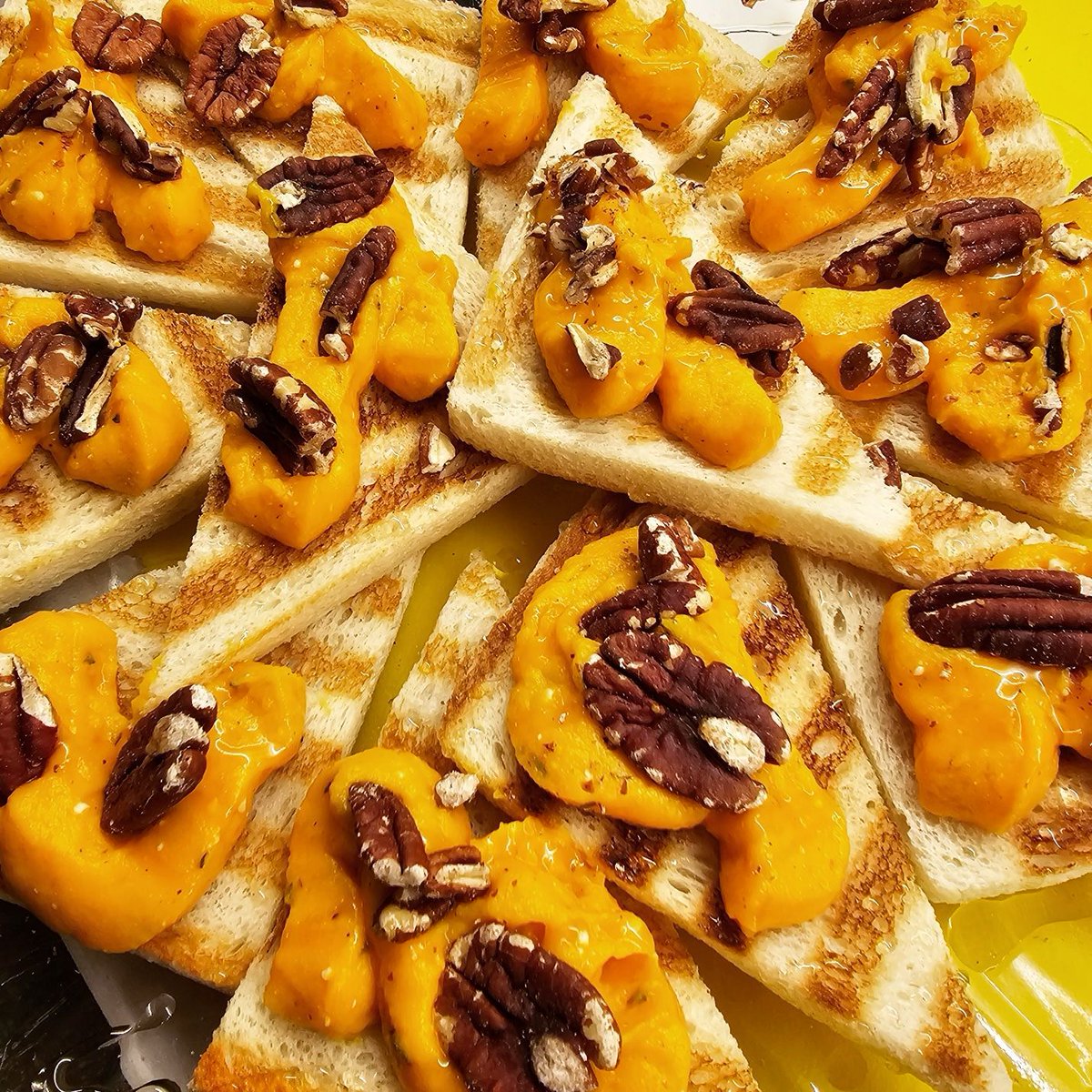 Pumpkin spice #toast

#fingerfood