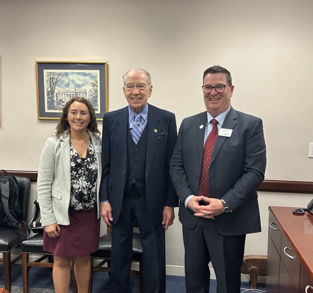 ChuckGrassley's tweet photo. Edward Jones Grassroots Task Force issues: helping caregivers/ young workers save for retirement, financial edu https://t.co/Py4IMQQlPk