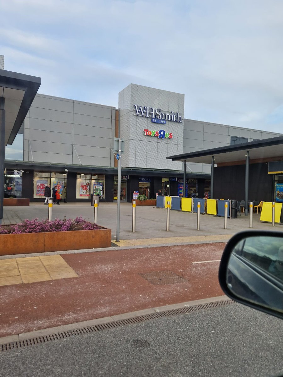 Pet Shop Man tweet media