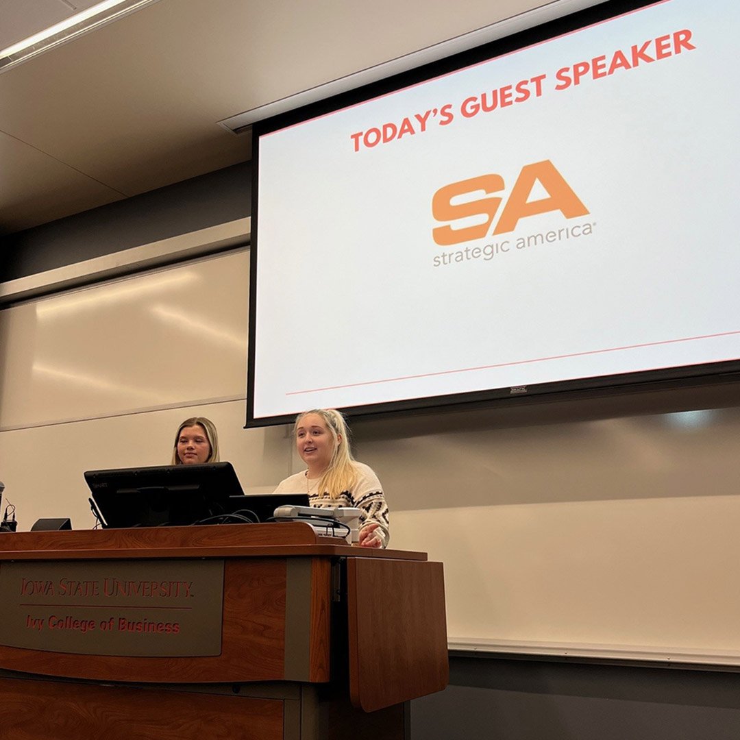 SAers supported aspiring marketing professionals at Iowa State University last night. Chief Growth Officer Dave Miglin and Digital Media Director Carolyn Hikiji discussed SA’s services and teams with the ISU Marketing Club, emphasizing prof. development, learning and growth.