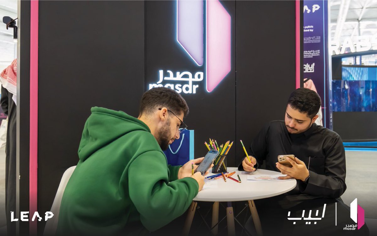 Labeeb_Digital's tweet photo. في يومنا الأخير في معرض #ليب24 
سعيد بالتعرّف عليكم جميعاً وبالتحديات التي جعلتني استكشف مواهبي المدفونة ☺️
نلقاكم قريباً 👋🏼 https://t.co/NmGX41FnNd