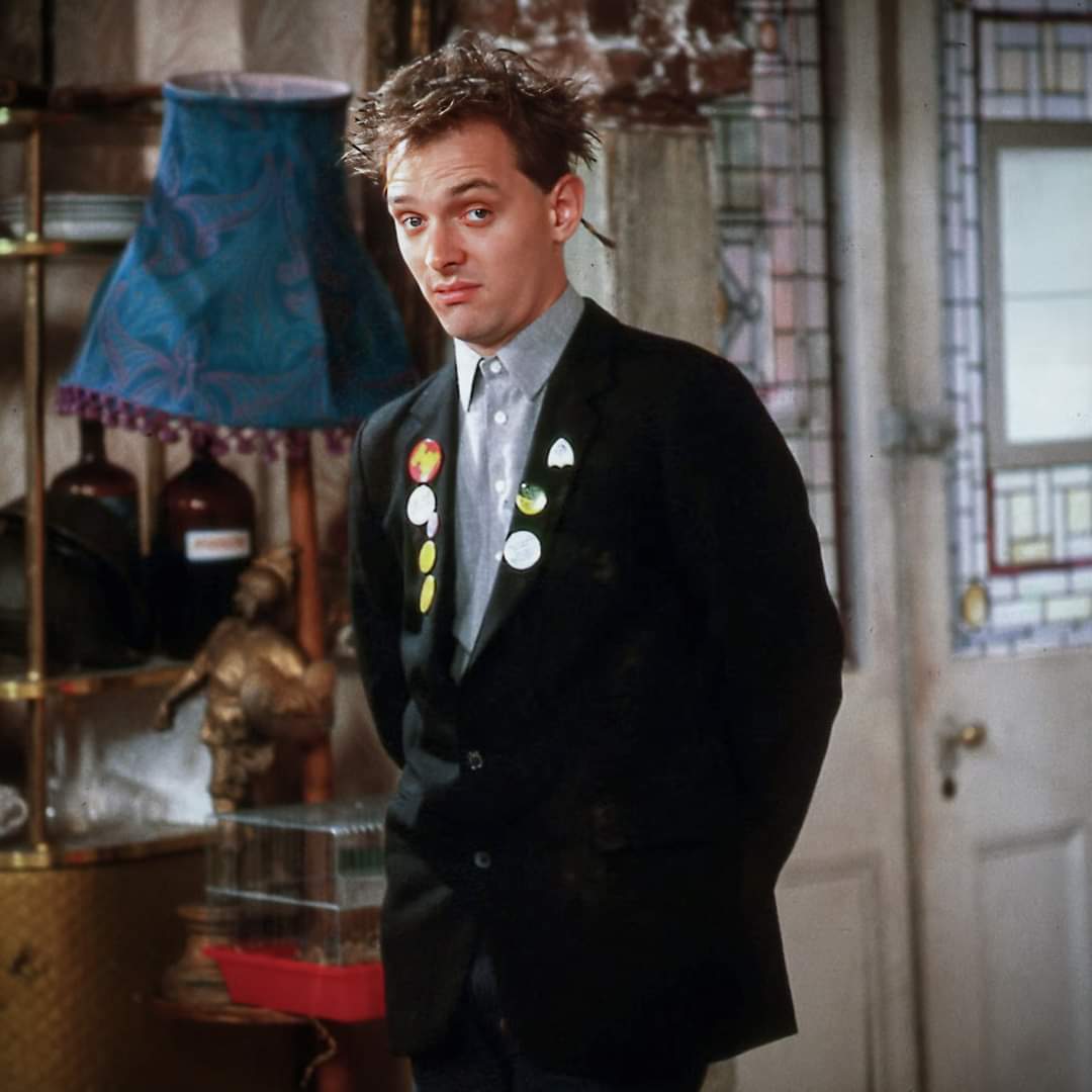 StawickiPhotog's tweet photo. Happy 66th birthday in heaven!! Rik Mayall! https://t.co/EkjZONTRxP