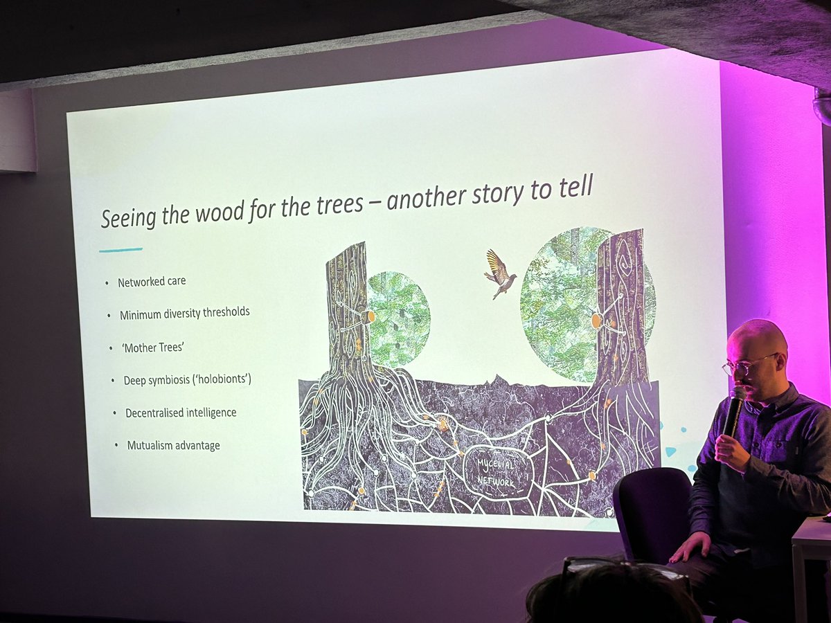 @GlassHouseCLD Cam Smith has a lot to teach us tonight about trees and #mycelium at #OBXConnects @hastings_ob #Hastings #hastingseastsussex #eastsussex @hastingscommons #obxhastings Check @eventbrite OBX Connects future events!