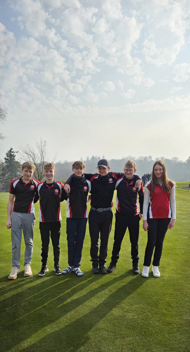 A big day in Downsend Senior School sport; Our first ever golf team in the <a href="/SchoolsGolf_/">SchoolsGolf</a> event! All boys and girls played some exceptional golf on a beautiful course <a href="/TandridgeGolf/">Tandridge Golf Club</a>. 

A mention goes to Ned S, Hanna N and James L who all shot under their handicap. #RESPECT