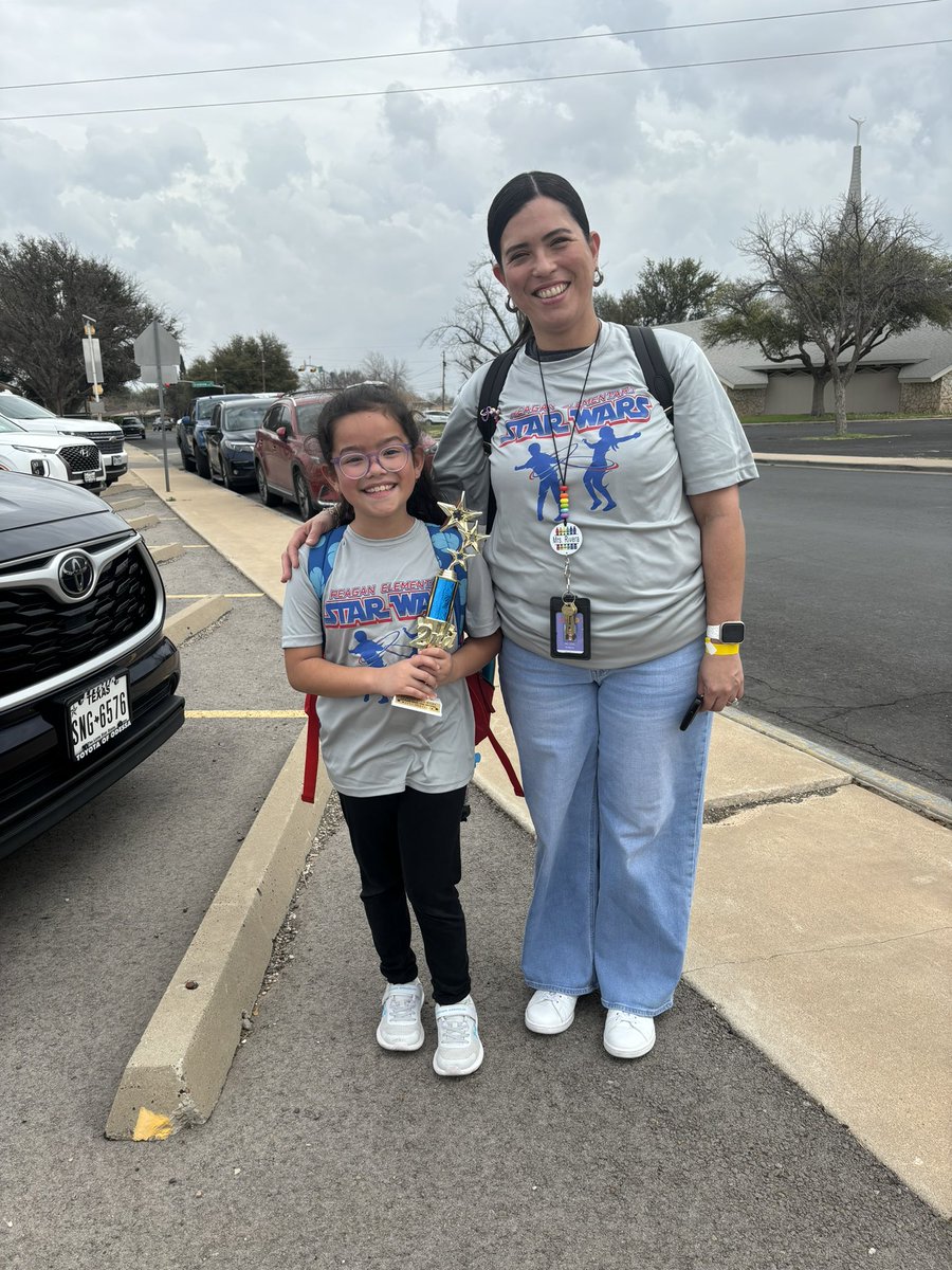 ecisdhpe's tweet photo. We are ECISD Proud of our the Reagan PE Stars Wars Competition that brings out the best in our @EctorCountyISD students and community! Look at all of these smiling faces! 
#MakingAnImpactThroughMovement 
@ScottMuri @CoachDivaDay https://t.co/uffuLLE2ZM