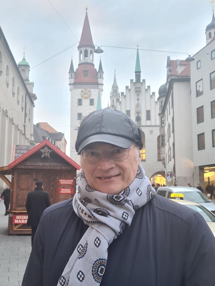 After a rehearsal day with the Münchner Philharmoniker a nice walk around the city center! See you at the Isarphilharmonie March 8th and 9th and at the Brucknerhaus Linz on March 11th ! #smetana200 mphil.de/en/concerts-ti…