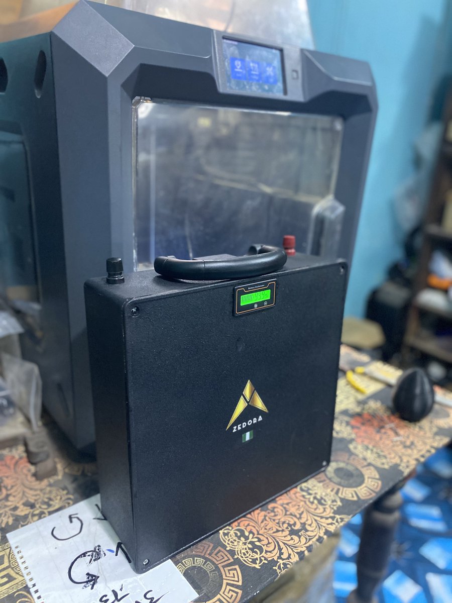 zikohercules's tweet image. New Product 😎🤓🔥:
We have just successfully developed our own brand of custom built indigenous Lithium Battery packs ✅: our 1st Lithium battery model is a 24V 1.2kwh system, built using Lithium iron phosphate cells with a lifespan of at least 5 years ✅, with zero maintenance…
