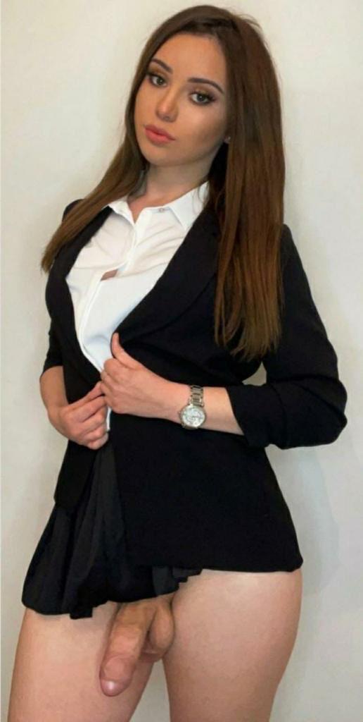 Kent iemand haar? Is een oplichter, gegevens staan onderaan de foto...