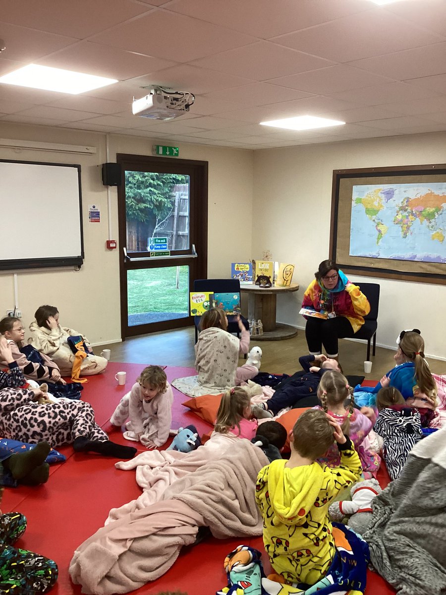 RBaltzerPPSA's tweet photo. World Book Day was a real celebration of books and  the power of storytelling. A day full of stories, ended with an evening of bedtime stories, hot chocolate, pyjamas, comfy clothes and blankets. What a lovely way to end the day. @_TPLT_ @Pawlettprimary @LisaDadds  #WorldBookDay https://t.co/HdsS4SVEBx