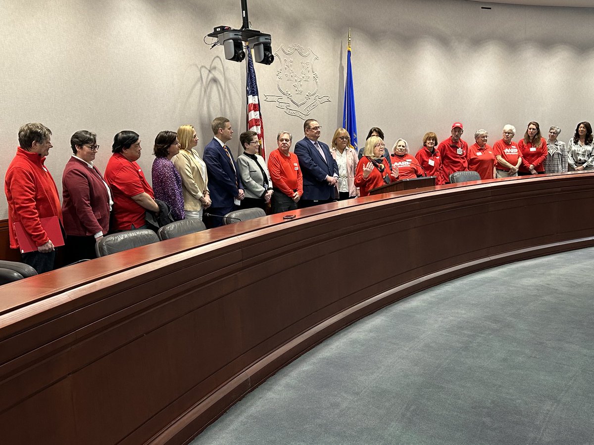 JohnValleyGuy's tweet image. Our great ⁦@AARPCT⁩ team out in force at the Capitol for ⁦Speaker's @MattRitterCT⁩ big aging bill ⁦@CTSenateDems⁩ ⁦@CTHouseDems⁩ ⁦@cthouserules⁩ ⁦@CTSenateGOP⁩ ⁦@aedoroghazi⁩