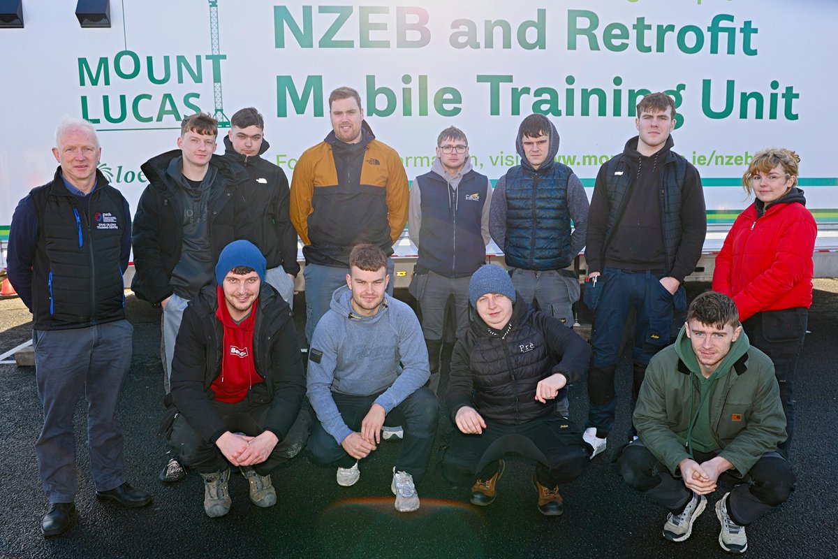 GalwayCityCo's tweet image. Visiting Mount Lucas Retrofitting Rig - Phase 2 Electrical Apprentices GRETB Mervue (Back l-r) Eugene McHugh (instructor) Ryan Rowan, Colm O’Toole, Conor Wynne, Evan Waldron, Adam Tuffy, Trevor Forde, Aisling McDonagh. (Front l-r) Cathal Folan, Ryan Fox, Sean Reilly, Mark Dempsey