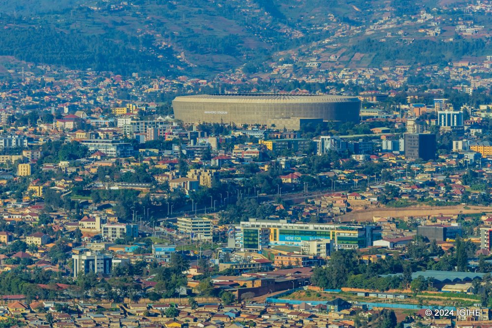 📸Amafoto: Imirimo yo kuvugurura stade Amahoro iragana ku musozo.                                                                                                                                                 
igihe.com/imikino/footba…