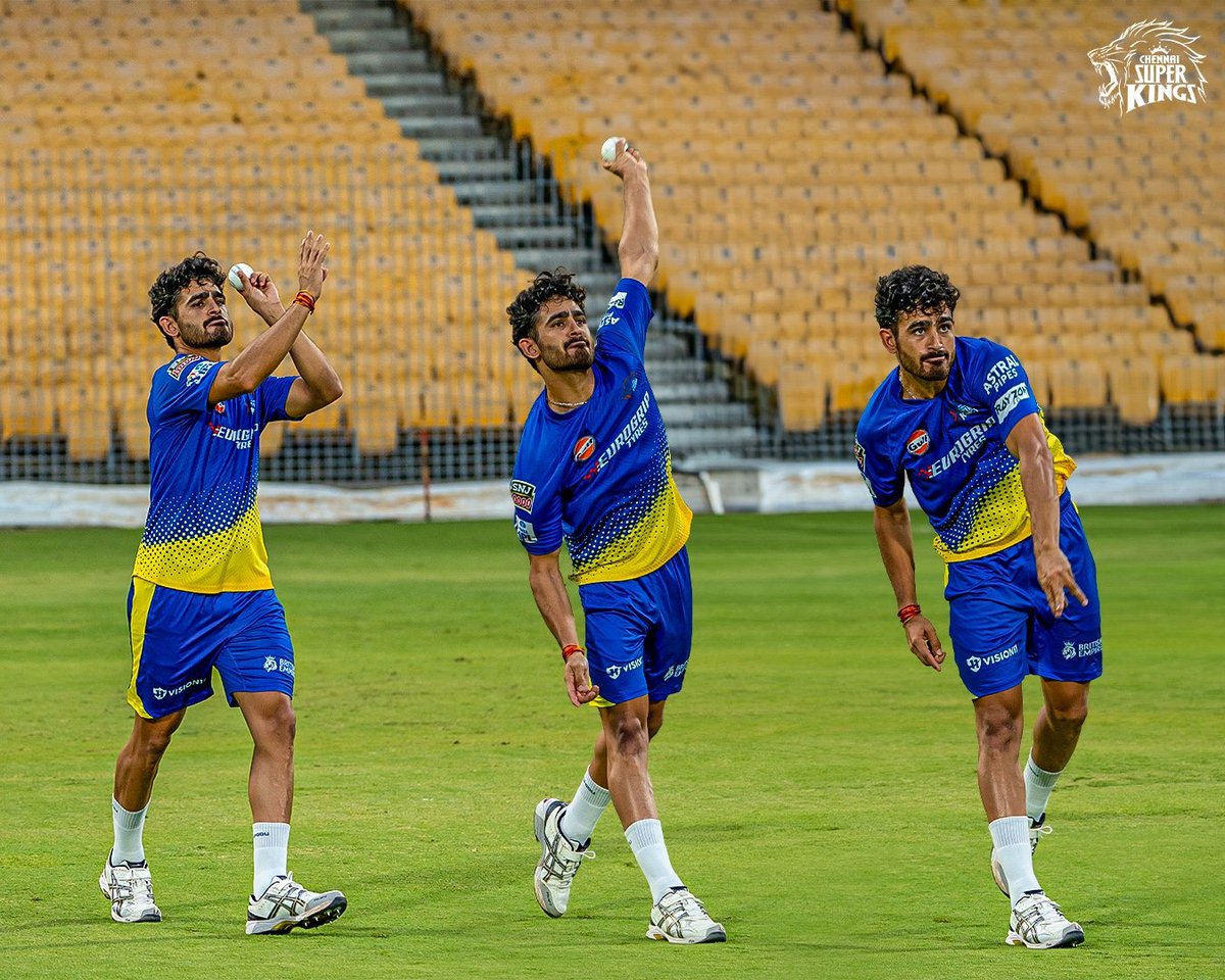 ChennaiIPL's tweet photo. Leftie Swifty! ⚡️💫

#WhistlePodu 🦁💛 https://t.co/s3YyjVbEqP