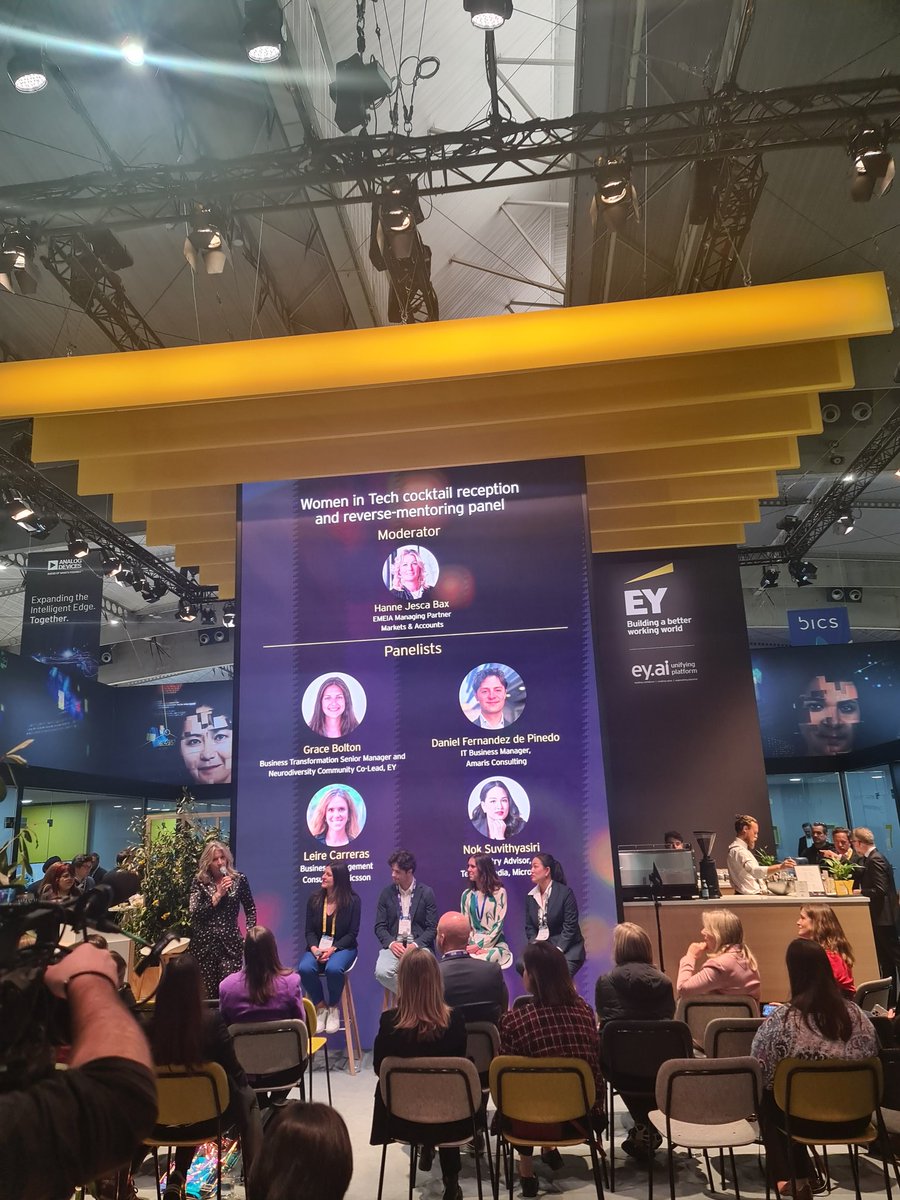 olivia_berniko's tweet photo. Durante el #mwc2024 tuve la oportunidad de escuchar de la mano de expertos como las empresas están usando tech e #IA  para transformar su cultura organizativa hacia una perspectiva más inclusiva y que permita un entorno de trabajo donde todos sean escuchados. #IA #Neurodiversity https://t.co/cvqXafD7Zh