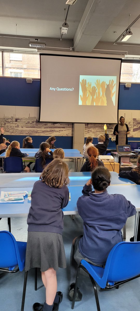 Just to reassure everyone that we haven't forgotten about @WorldBookDayUK we've just been very busy celebrating with class visits, welcoming children to the library and looking after our amazing visitor - author @VenessaTwrites who inspired Y4 @stanneslydgate this afternoon.