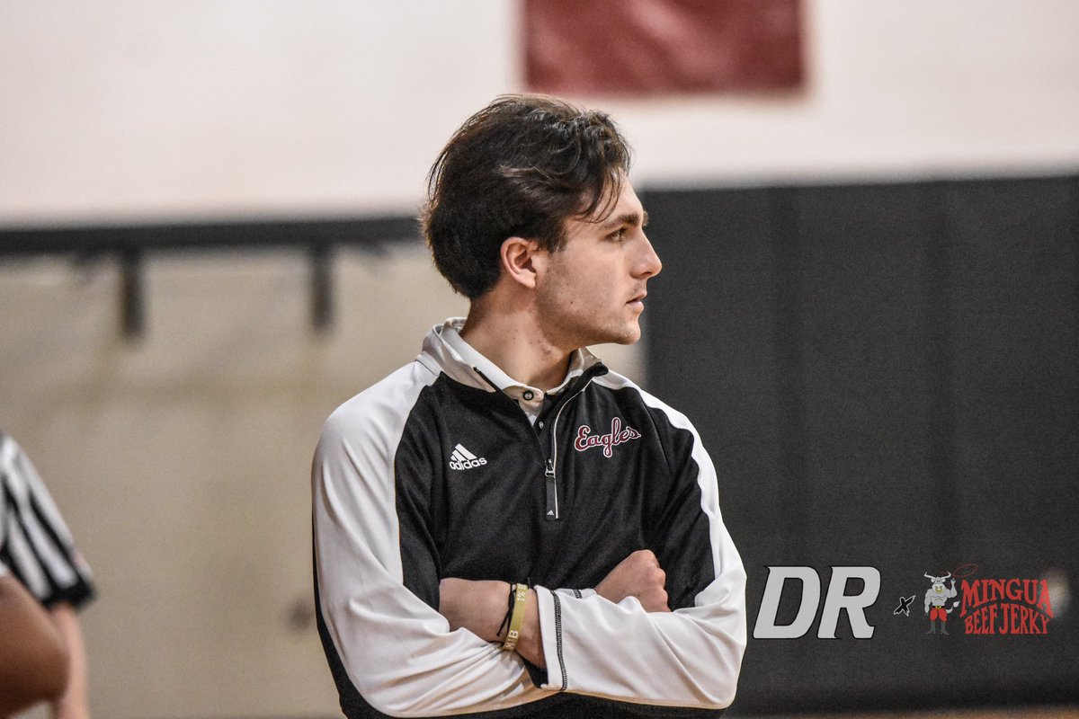 hkett1's tweet photo. Some personal news, my first year as a basketball coach has come to a close.
It was a great year at JCMS here in Lexington and I’m excited for what’s next! 🏀 @jhyde61 https://t.co/sz1gx2a9FV