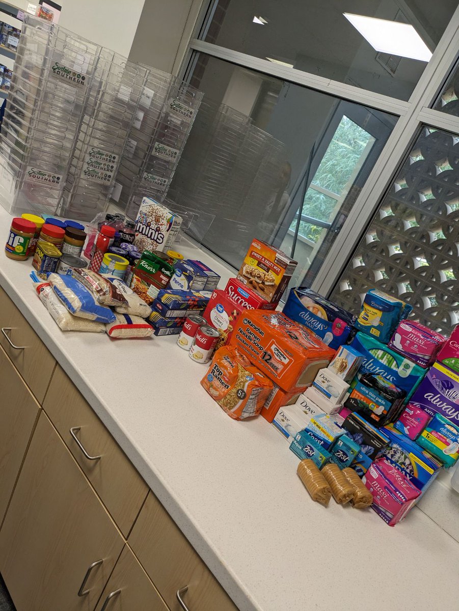 GsuDean's tweet photo. The Dean of Students Office and the Eagle Essentials Food Pantry would like to send a special thank you to The National Counsel of Negro Women for your large donation. Without organizations like yours and the professors who support your organization, we could not do what we do. https://t.co/PyU1j48Uga
