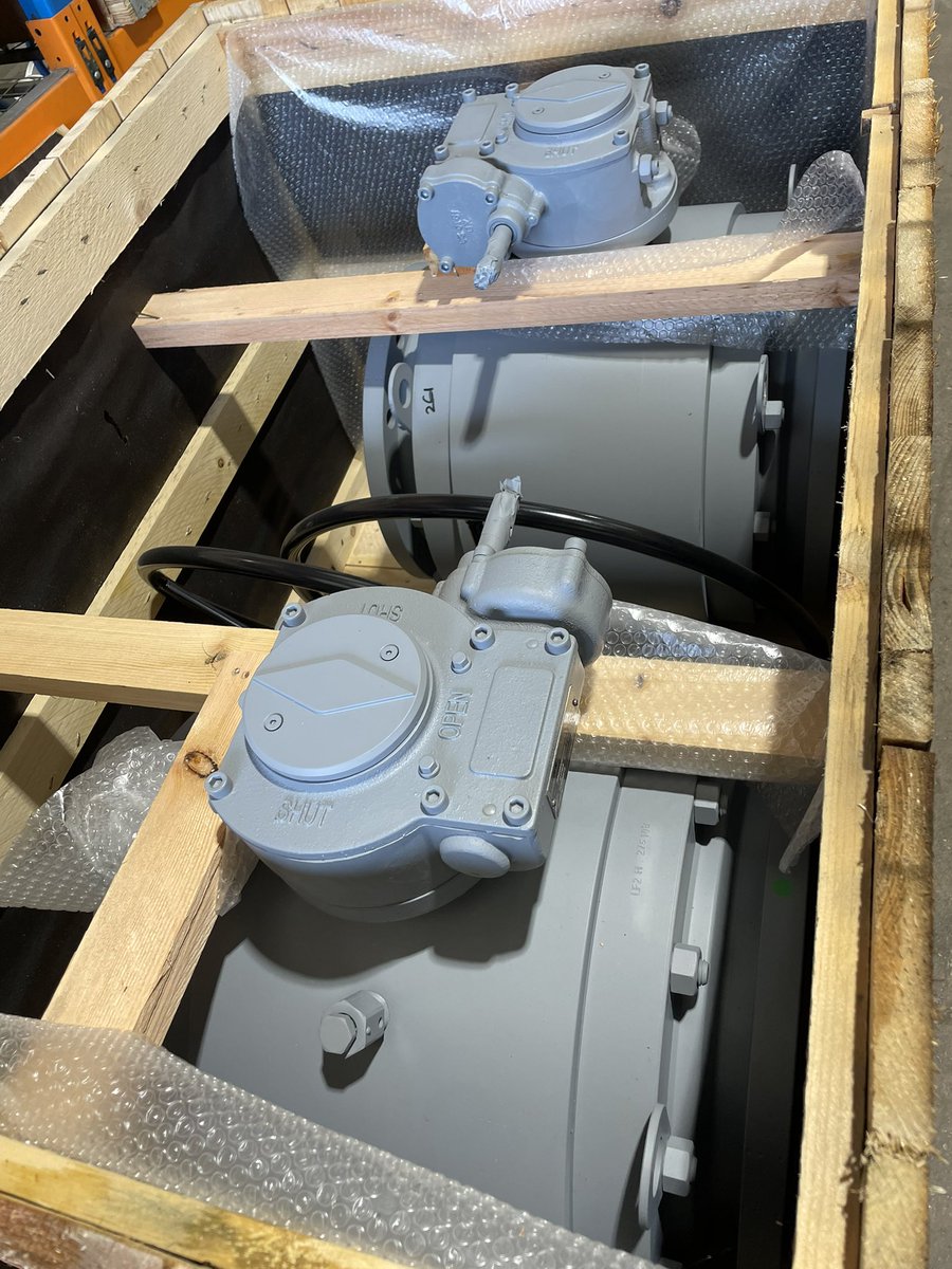 JCVltd's tweet photo. DAFRAM SPA trunnion mounted ball valves leaving JCV this week! 

4 off 12” CL150RF full bore trunnion mounted ball valves, LF2 body, LF2 + ENP ball &amp; seat ring, F51 stem, RPTFE seats, Gearbox Op! 

All valves supplied from JCV stock in the UK! ✅ 

#JCVLTD
#DAFRAM https://t.co/IKQCwlThZP