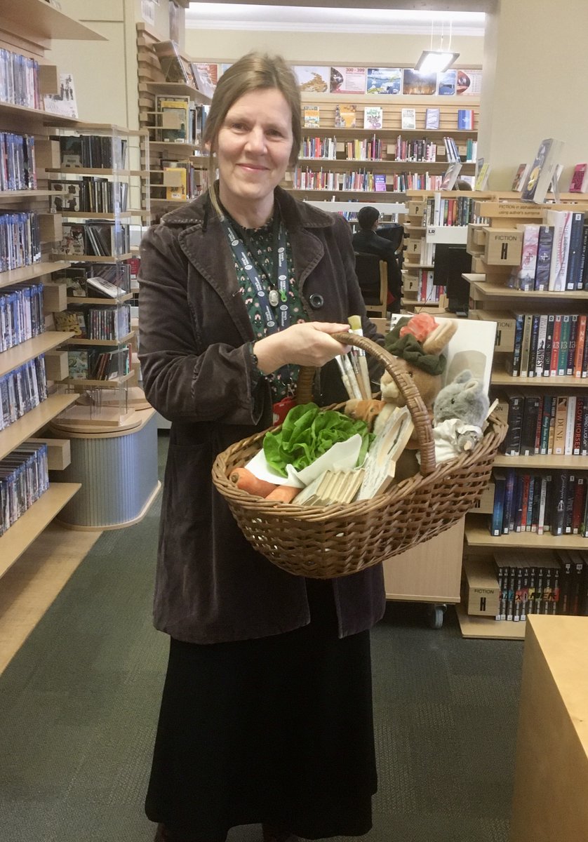 KSWLibrary's tweet image. Some literary characters turned up at school today, to attend our @WorldBookDay lunch. It was possible to spot Beatrix Potter, Mrs Phelps (from Matilda), a magnificent Father Brown (G K Chesterton's fictional priest and detective) &amp;amp; Mrs Banks from Mary Poppins!
#WeLoveReading