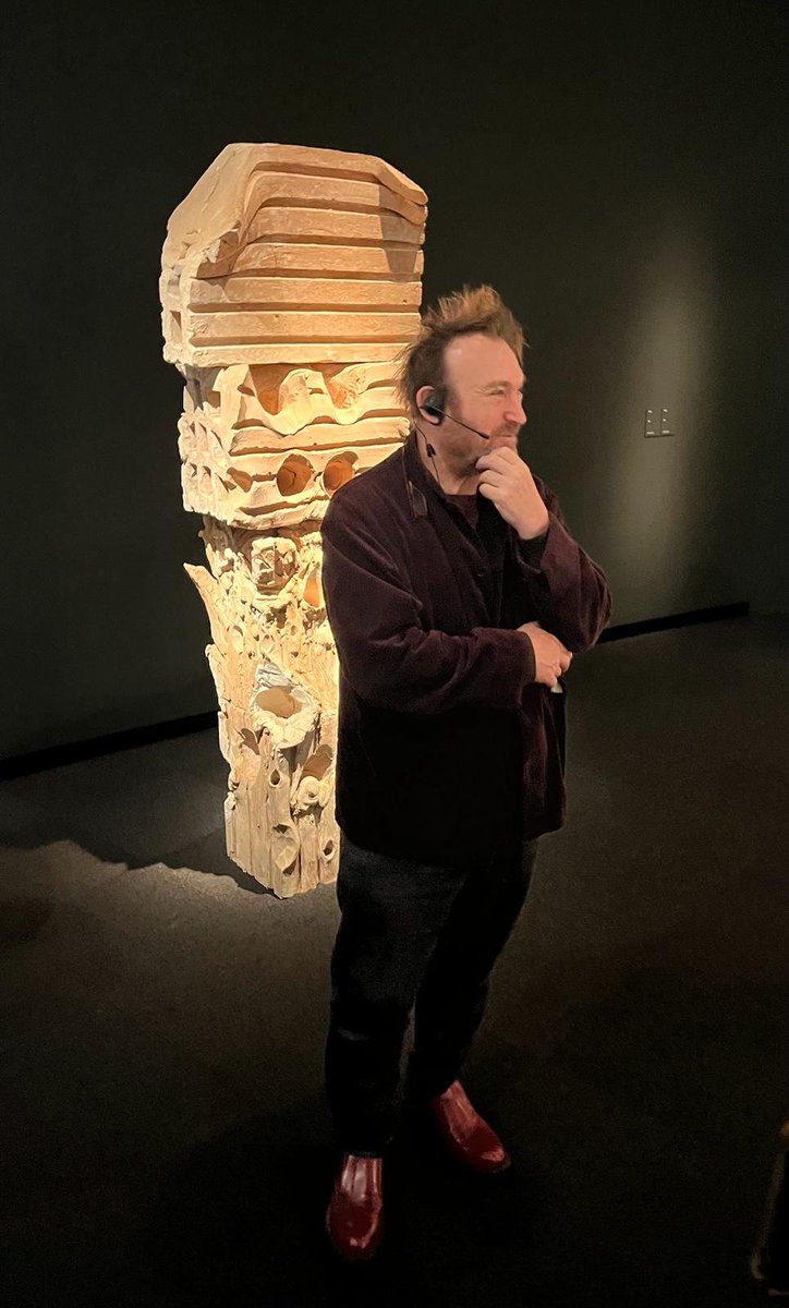 versiorac1's tweet photo. 🧑‍🎨L'artista Miquel Barceló aterra a la @PedreraFundacio, amb la mostra de ceràmica més completa que s'ha fet fins ara.

💥La @mariaxinxo ja ha pogut descobrir-la, amb l'artista mallorquí de guia. 

📻https://t.co/ouL394FWIV https://t.co/dyDbv1q2li