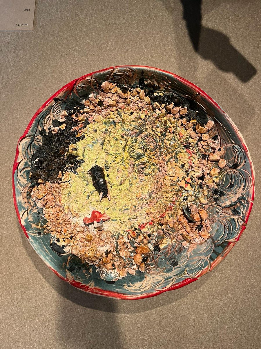 versiorac1's tweet photo. 🧑‍🎨L'artista Miquel Barceló aterra a la @PedreraFundacio, amb la mostra de ceràmica més completa que s'ha fet fins ara.

💥La @mariaxinxo ja ha pogut descobrir-la, amb l'artista mallorquí de guia. 

📻https://t.co/ouL394FWIV https://t.co/dyDbv1q2li