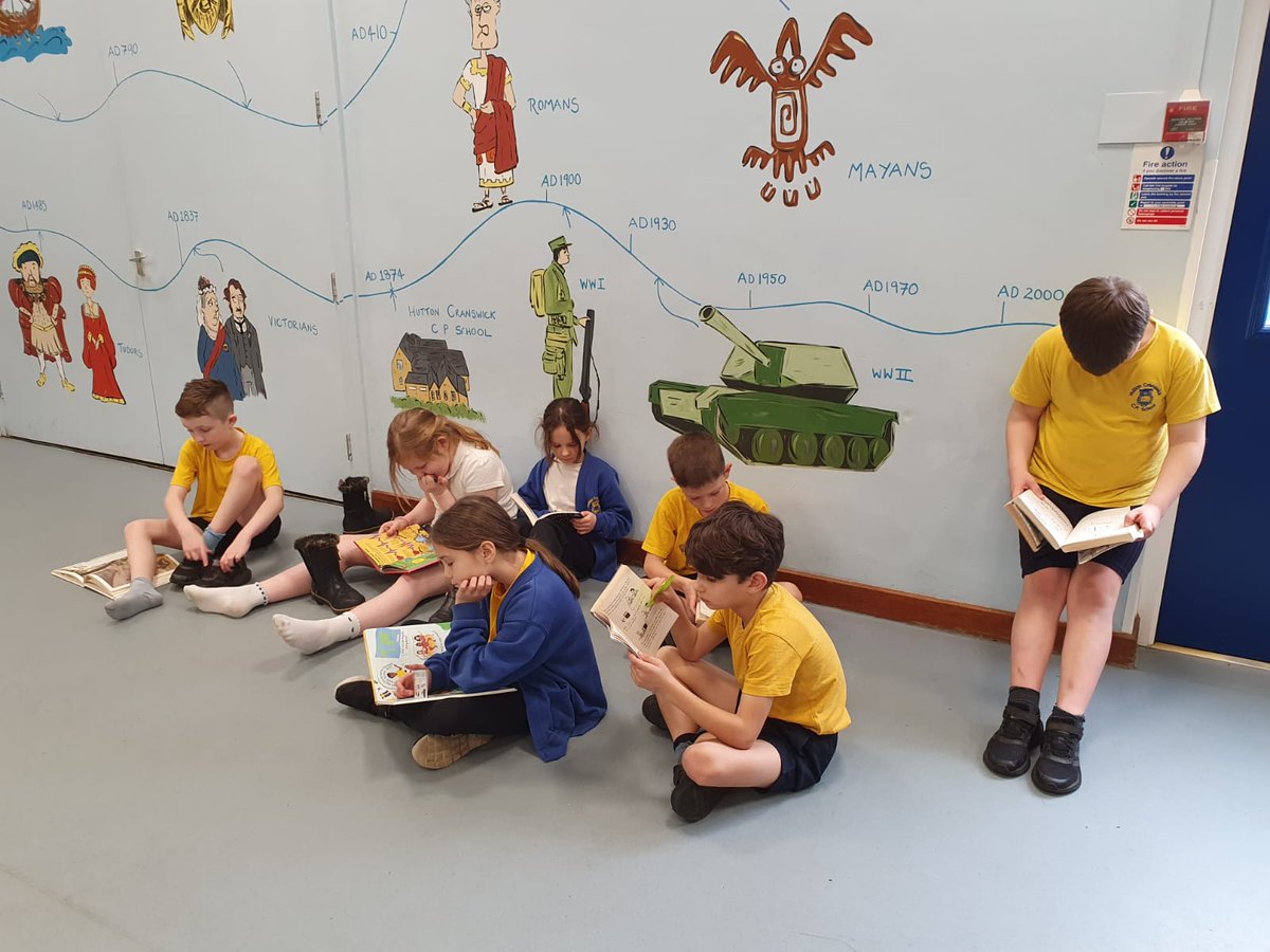 MrsH_HCPS's tweet photo. Drop everything and read in Year 4 📚 @HuttonCran #WorldBookDay https://t.co/WpJDSIDS9y