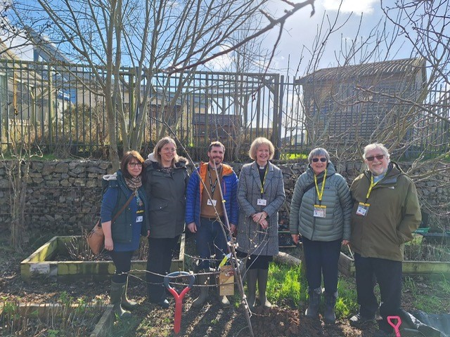 Yesterday the Acting Bishop of Exeter, the Rt. Rev'd Jackie Searle, joined students and staff at St Martin's School Cranbrook in planting a tree. The cherrycot tree was planted as a sign of life, fruitfulness and blessing! @jackiesearle09 @andrewbeane