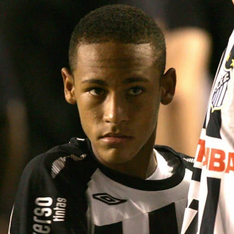 njdmarlon's tweet photo. Hoje faz exatamente 15 anos da estréia do Neymar no profissional. 💫 https://t.co/6W7QVeRk1G