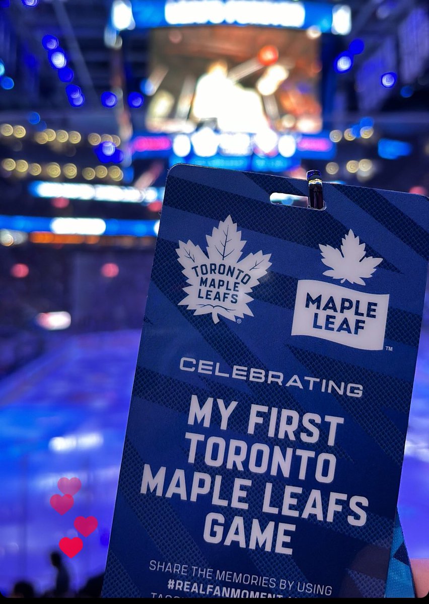 Josh_Pip's tweet photo. Thank you so much @LGCanada @MapleLeafs @MapleLeafFoods for such an AMAZING night! I could not have asked for a better experience or better company @matt31106711 #RealFanMoment https://t.co/RWDpbbU8FM