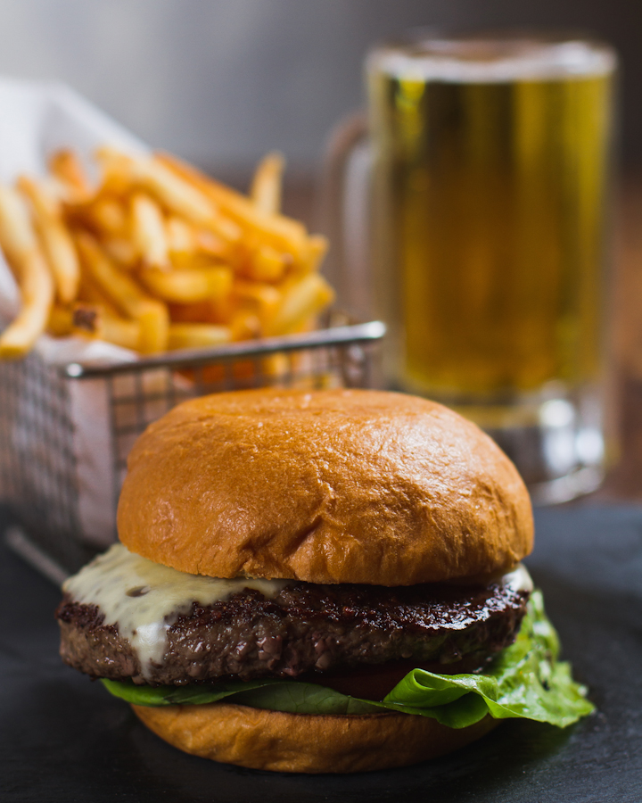 Classic Burger Perfection in Every Mouthful - Cravings Satisfied, Tastes Delighted!
#TuttoPizzaandPasta #Tuttokeybiscayne⁠ ⁠