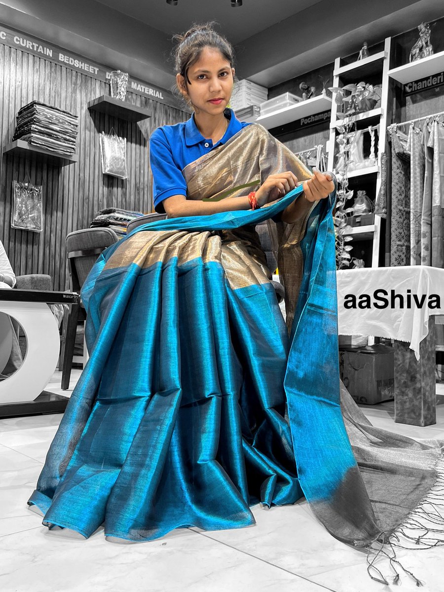 Beautiful handloom saree By aaShiva #aashiva #handcrafted #ootdindia #bollywoodfashion #fashion #fashionweek #fashionmodel