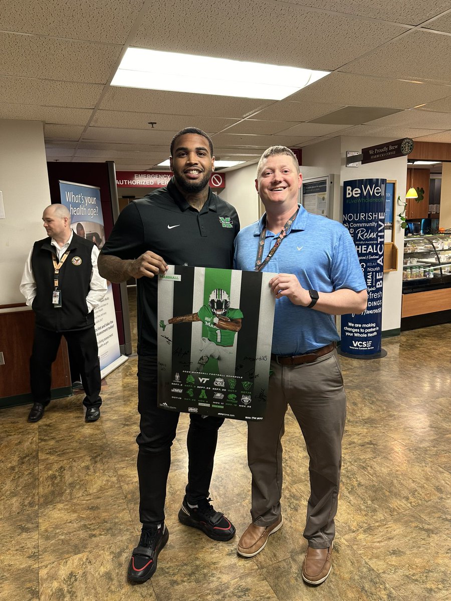 Meeting several veterans this morning at The VA Medical Center-Huntington was a lot of fun. Being able to make people happy is always a pleasure!