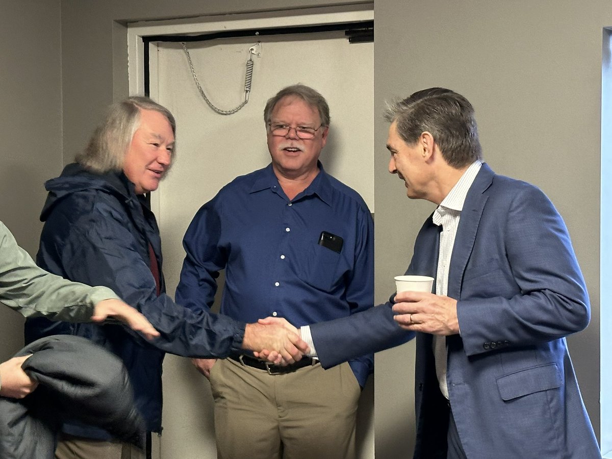 dolan4ohio's tweet photo. We kicked off our #NoNonsense Tour in Columbus, meeting with regional workers and job creators. Thank you Blueway Technologies for the manufacturing discussion and facility tour. As Ohio’s next Senator, I’ll never stop working to strengthen Ohio jobs and manufacturing. #OHSEN https://t.co/A9asL8AzlY