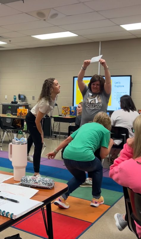 CobbVisualArts's tweet image. Thinking through non verbal communication &amp;amp; mirroring action verbs today with K/1 #Arts4All teachers. Then using locomotor movement-dance to show greater than/less than number relationships. #doingdriveslearning